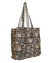 Ladda upp bild till galleriet Quiltad väska