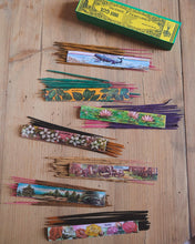 Ladda upp bild till galleriet Rökelsepaket med 7 olika dofter