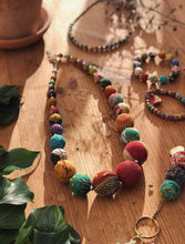 Ladda upp bild till galleriet Halsband Recycle - MOI butik