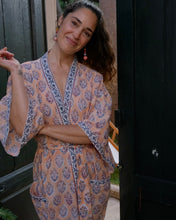 Ladda upp bild till galleriet Morgonrock Esha
