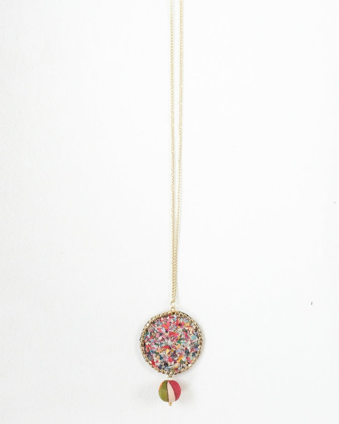Halsband Recycle Medaljong